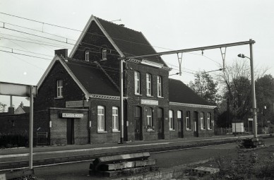 Sint-Maartens-Bodegem - SNCB Z02869b (2).jpg